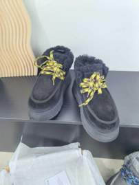 Picture of UGG Shoes _SKUUGGsz35-40WN101319843